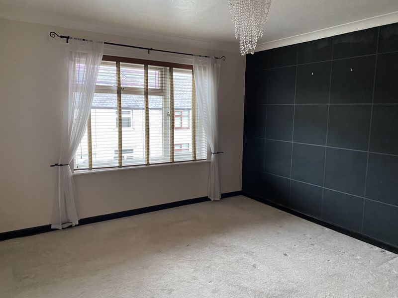 Bedroom- click for photo gallery